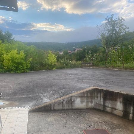 Amar Apartmani, Jajce Esterno foto