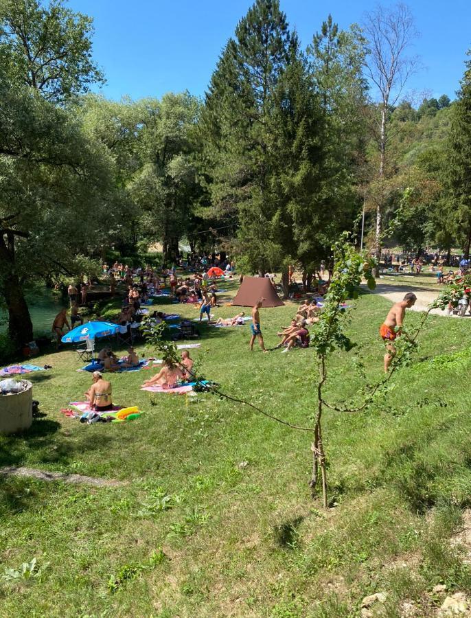 Amar Apartmani, Jajce Esterno foto