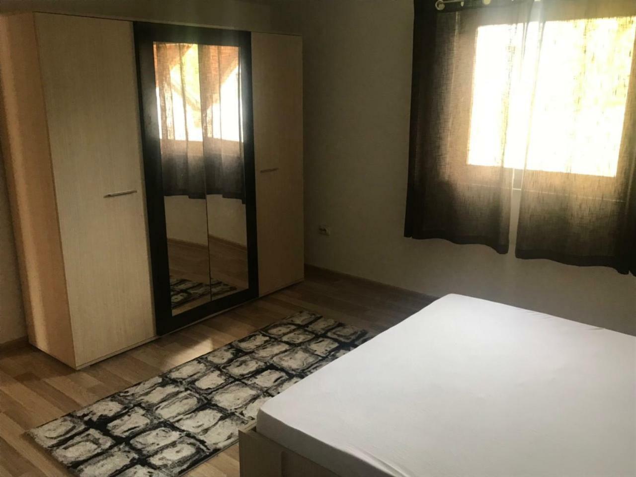 Amar Apartmani, Jajce Esterno foto