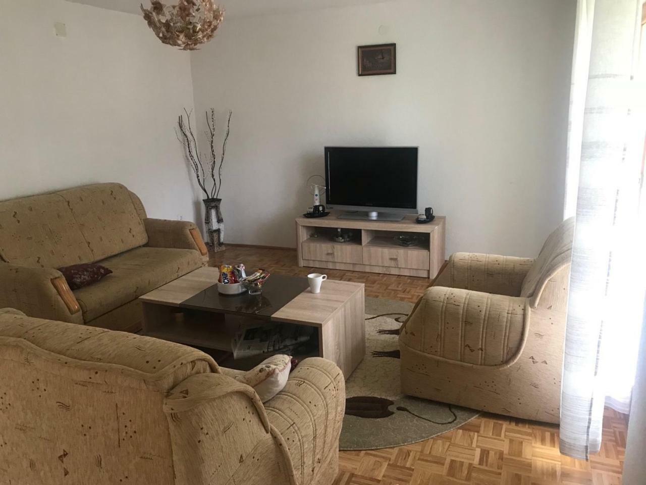 Amar Apartmani, Jajce Esterno foto